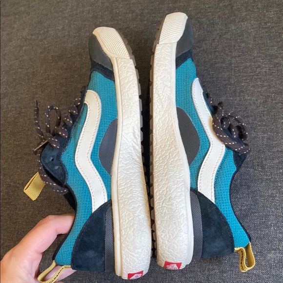 Vans Black and Blue Ultrarange EXO Sneakers with Athletic Design women’s size 7 - Picture 5 of 12